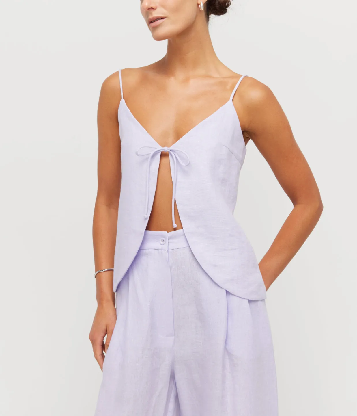 Almendra Linen Tie Top in Lilac