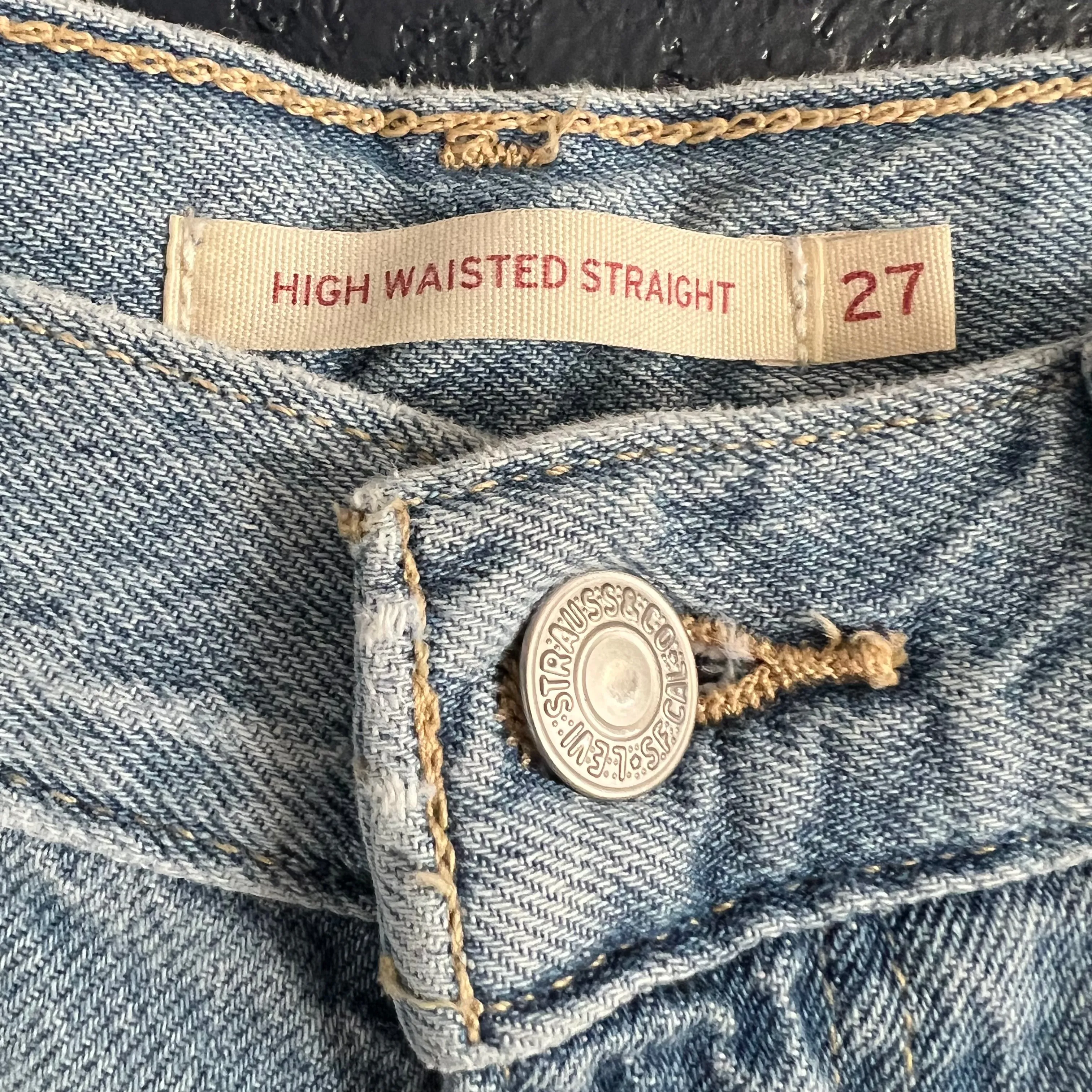 Levi’s High Waisted Straight Jeans