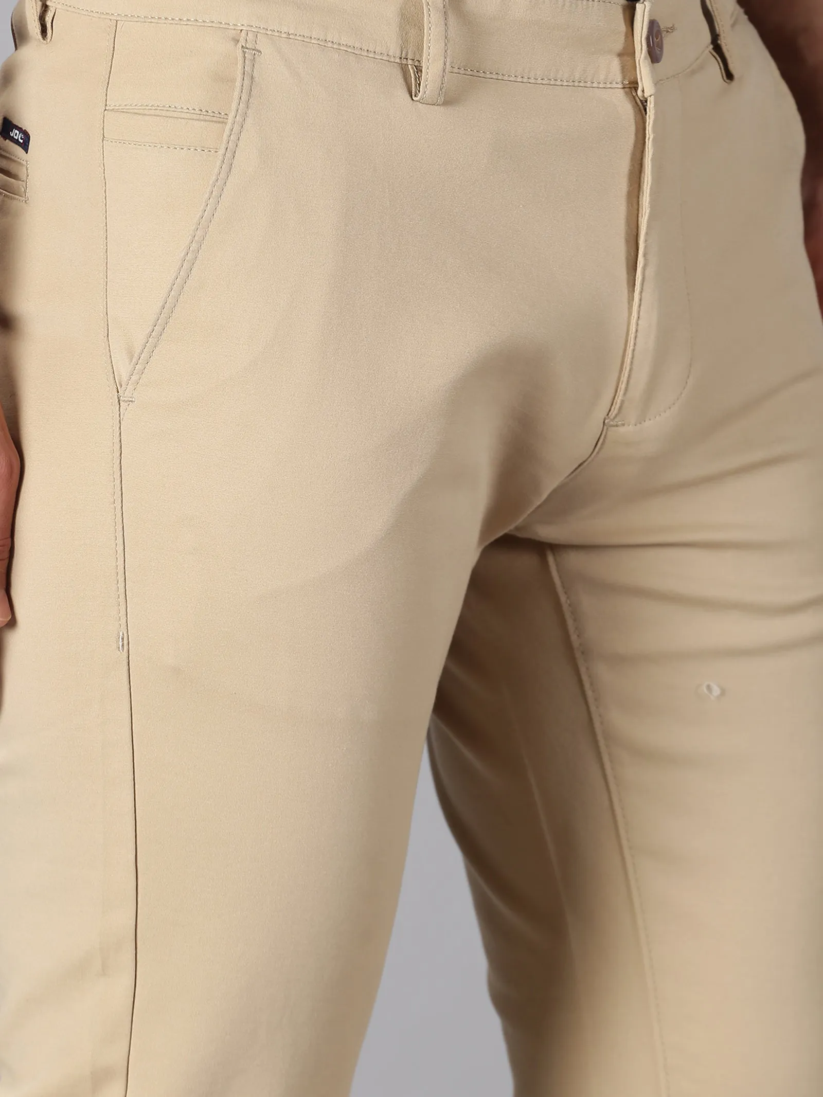 MEN BEIGE SOLID SLIM FIT TROUSER