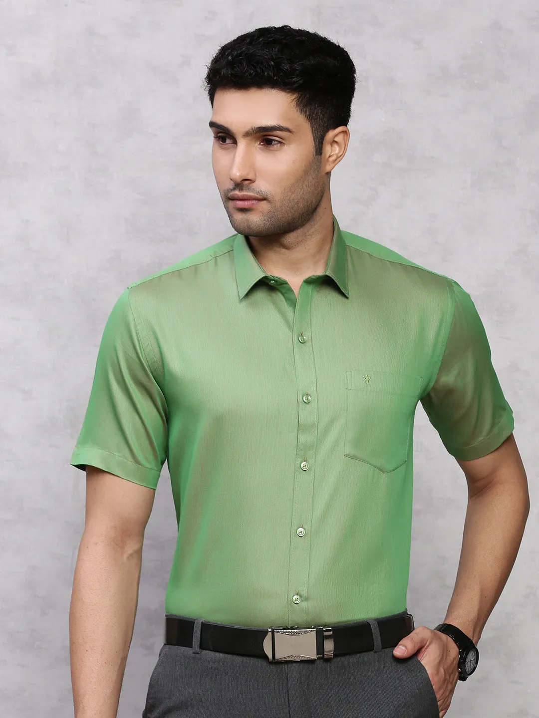 Men Cotton Rich Shirt Green TZ3