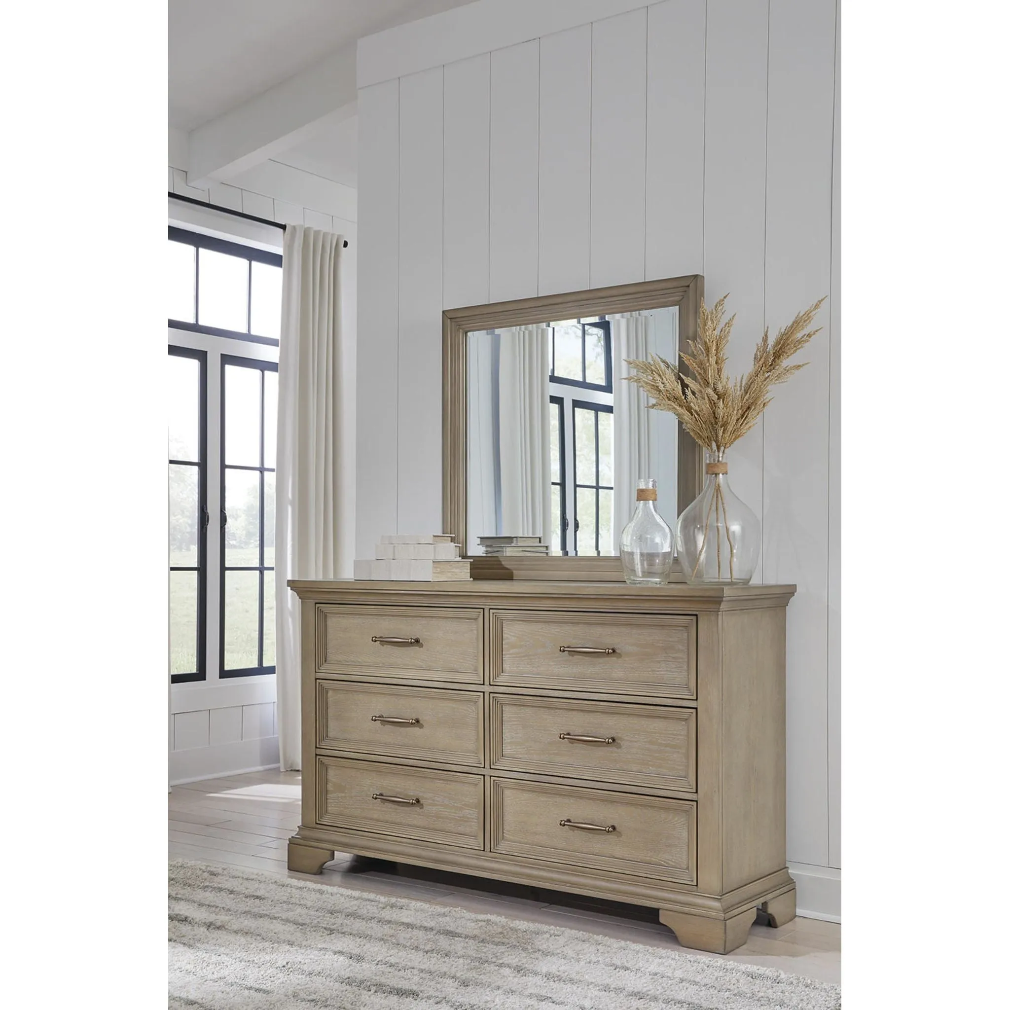 Vallardia-Exclusive Dresser and Mirror